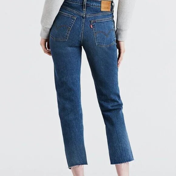 Levi’s 501 Button Fly Raw Hem Jeans Medium Wash | EUC - Picture 2 of 11